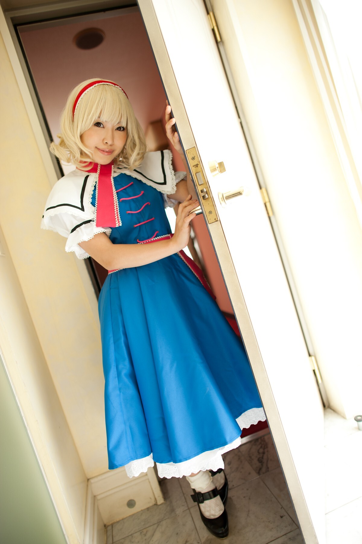[Cosplay] New Touhou Project Cosplay  Hottest Alice Margatroid ever